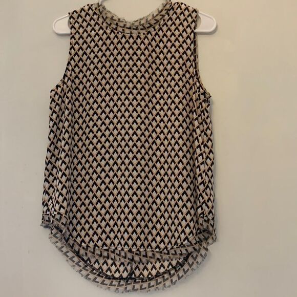 Who What Wear tan black sleeveless blouse with frayed edges Size M Length 26” - Picture 1 of 8